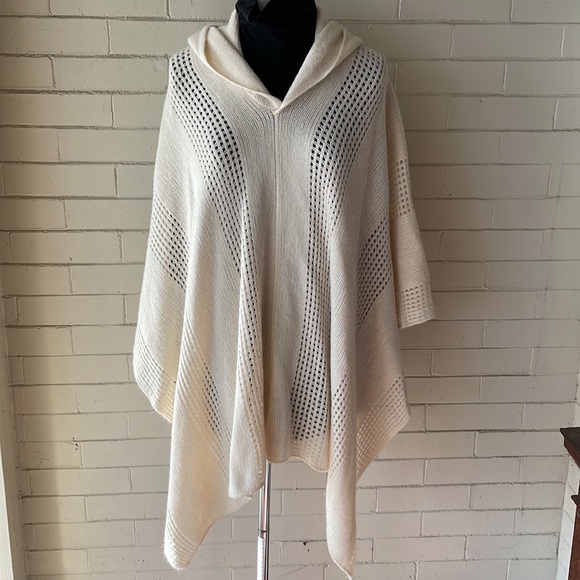 Anthropologie Sleeping on Snow hooded poncho - Picture 3 of 8